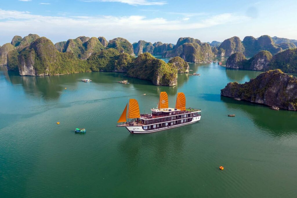 Halong Bay Vietnam luxury cruise 