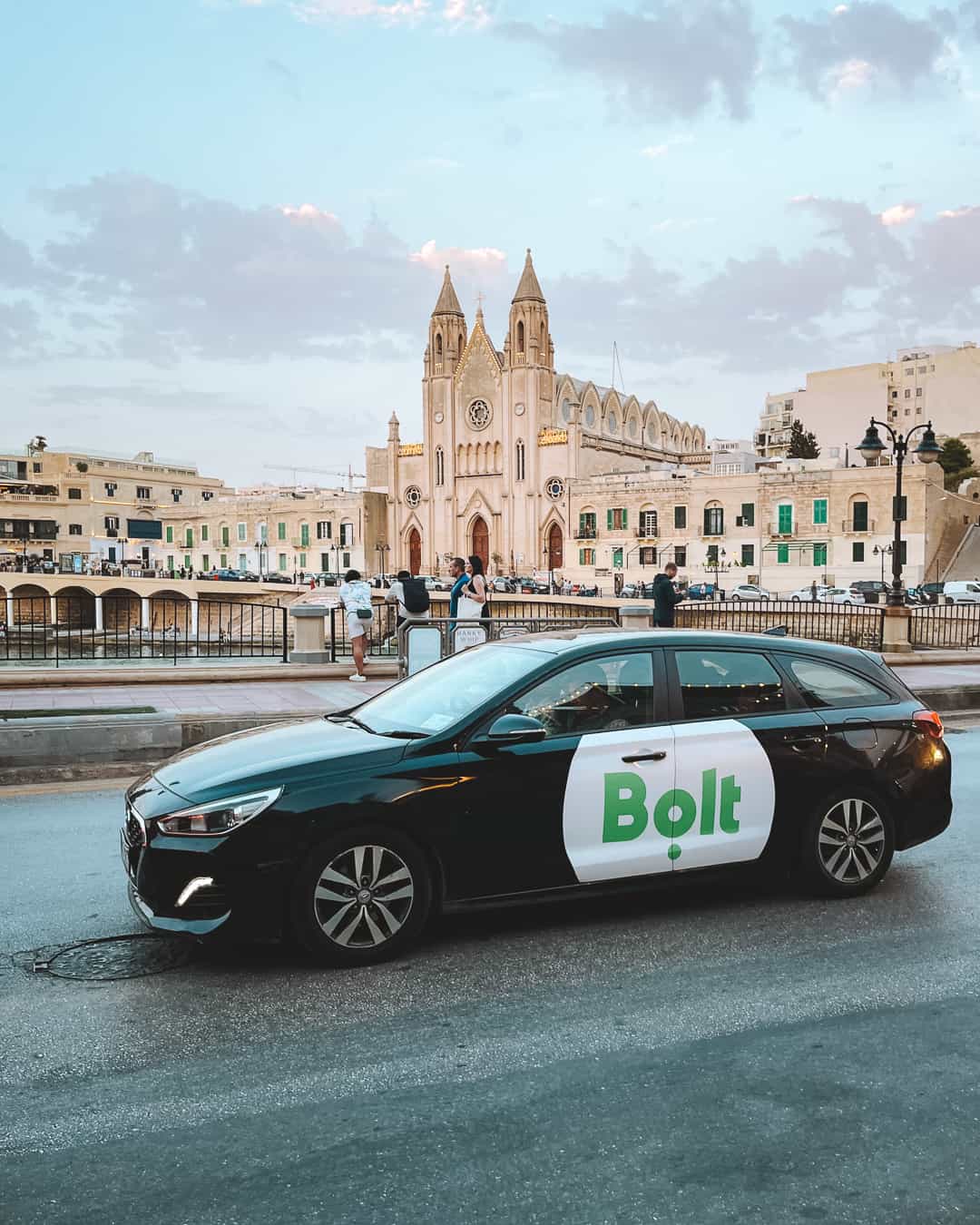 Gozo Bus How to Get from Malta to Gozo by Ferry, Car, Bus (2024) - Hungariandreamers