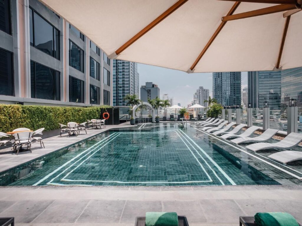 Aira Hotel Bangkok with pool