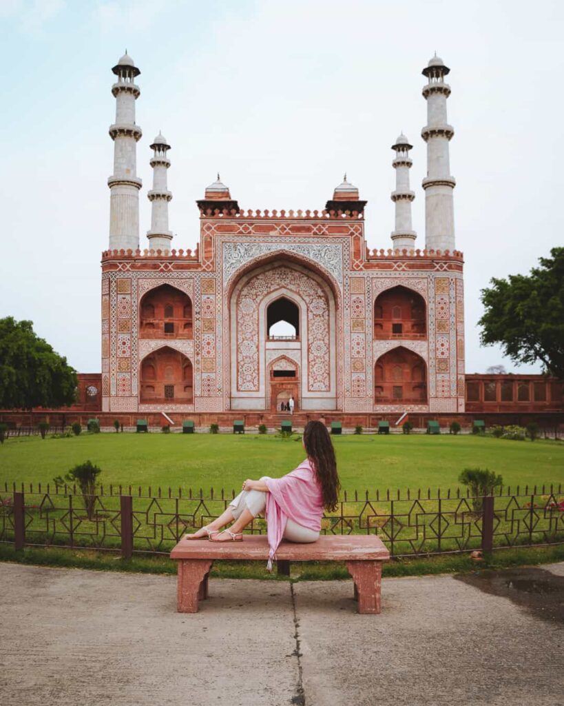 How to Visit Akbar's Tomb (Sikandra) in Agra